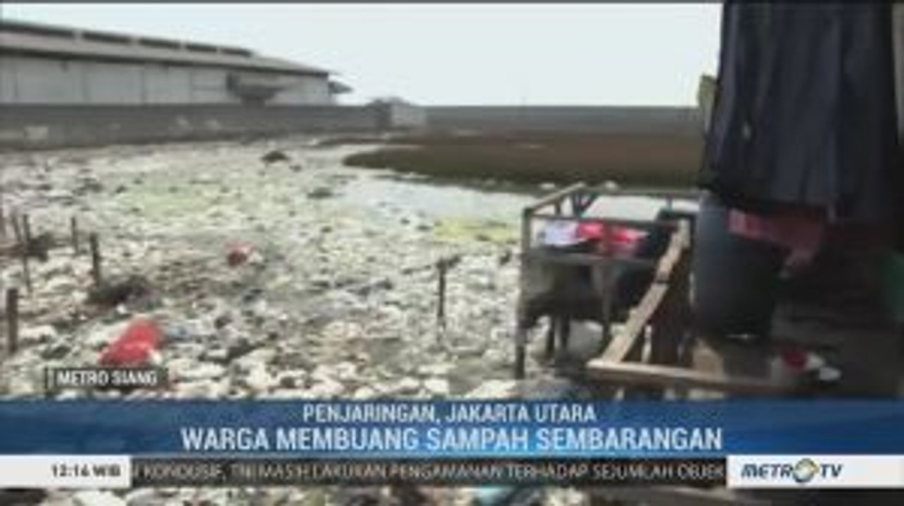 Hidup Berdampingan di Tengah Lautan Sampah