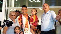 Falcao ayağının tozuyla taraftara üçlü çektirdi