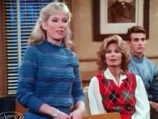 Newhart S02E11 JugOfWine,LoafOfBread&Pow