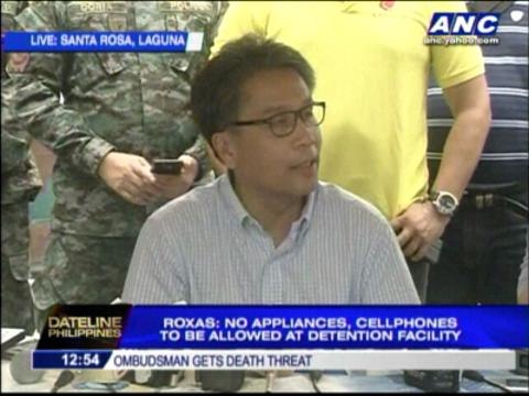 No VIP treatment for Napoles, Roxas says