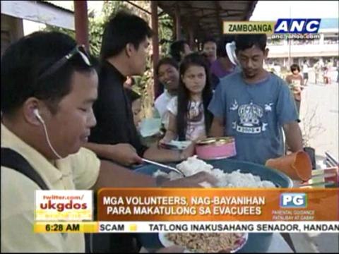 Volunteers, displaced residents practice 'bayanihan' amid Zambo siege