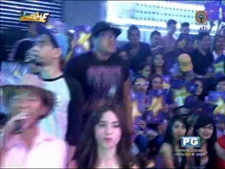 Billy look-alike gets dance tips from idol