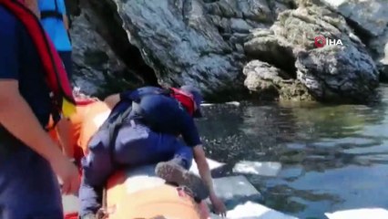 Yanarak batan tekne denizde kirliliği neden oldu