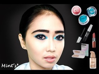 Make Up With Electric Blue Eyes