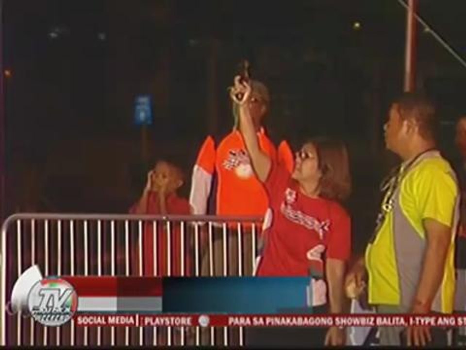 Thousands join star-studded Pasig River run