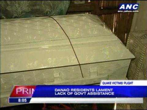 Quake victims lament lack of gov't help