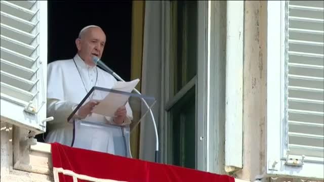 El papa Francisco se queda encerrado durante 25 minutos en un ascensor