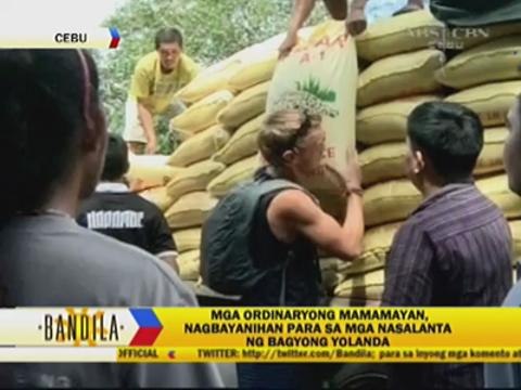 Volunteers help 'Yolanda' victims