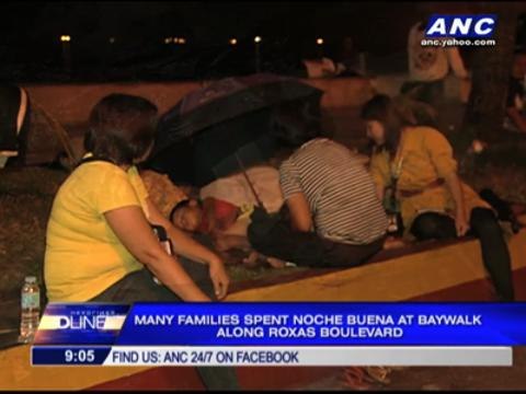Families spend Noche Buena at Baywalk
