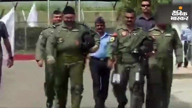 पाक विमान गिराने के 6 महीने बाद अभिनंदन ने वायुसेना प्रमुख धनोआ के साथ मिग-21 में उड़ान भरी