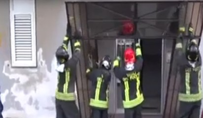 Siracusa - Rimossi i cancelli nel fortino della droga (02.09.19)