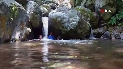 Uludağ'daki şelaleler serinlemek isteyenlerin tercihi