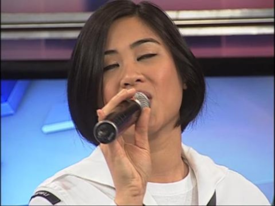 US Navy Fleet band performs 'Chinito'