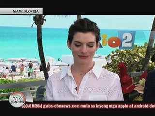 Anne Hathaway prays for 'Yolanda' victims