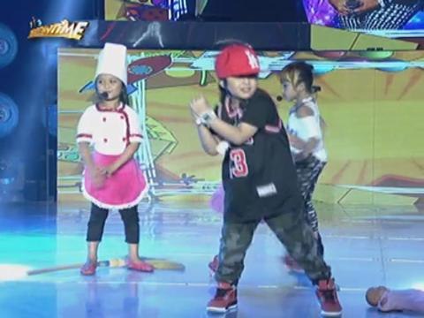 WATCH: 'Showtime' hosts meet 'MiniMes'