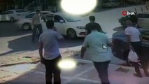 Karşıya geçmeye çalışan kadına otomobil çarptı