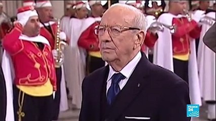 Début de la campagne présidentielle en Tunisie pour les 26 candidats