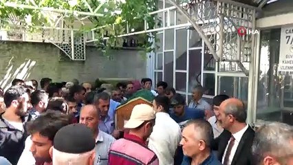 Anne ve çocukları son yolculuklarına uğurlandı