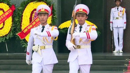 Les gardiens de l'Oncle Ho: le corps embaumé d'Ho Chi Minh sous haute protection