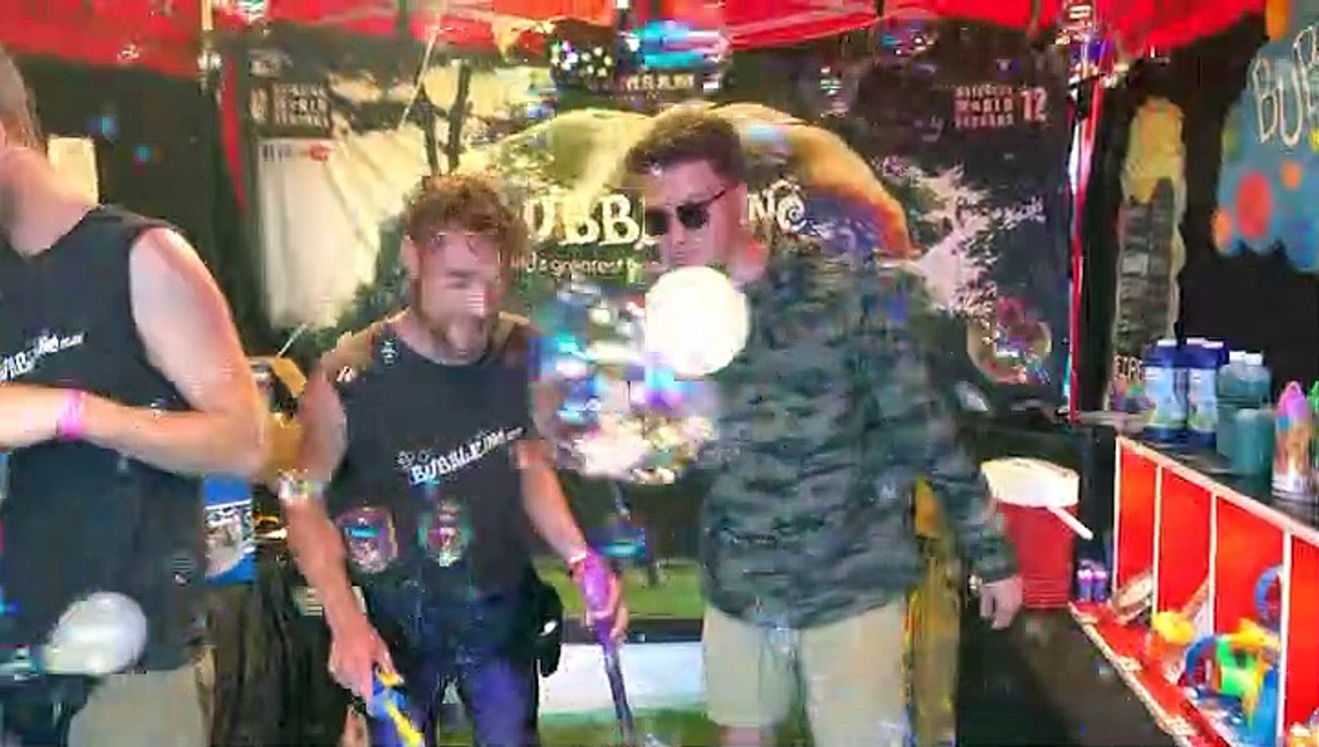 ⁣Pop! Pop! Pop! With Bubble Inc At The Downs Festival!