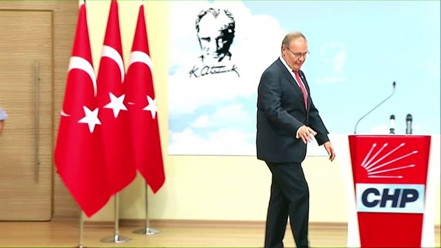 Faik Öztrak'tan Diyanet İşleri Başkanı'na: Cübbeyi çıkartsın