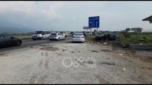 RTV Ora - Aksidenti në Fushë-Krujë, shikoni si janë dëmtuar makinat