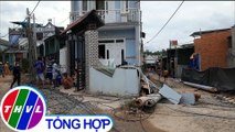 THVL | Lùi xe bất cẩn tông sập 4 trụ điện