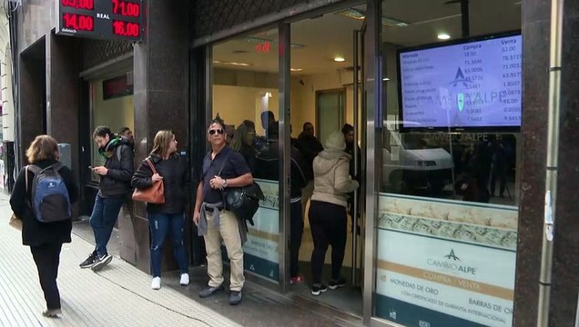 Argentina estrenó control cambiario en medio de temores de ahorristas