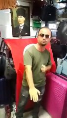 mIT Murat maskesini düsüren Kanada Notlarina küfrediyor