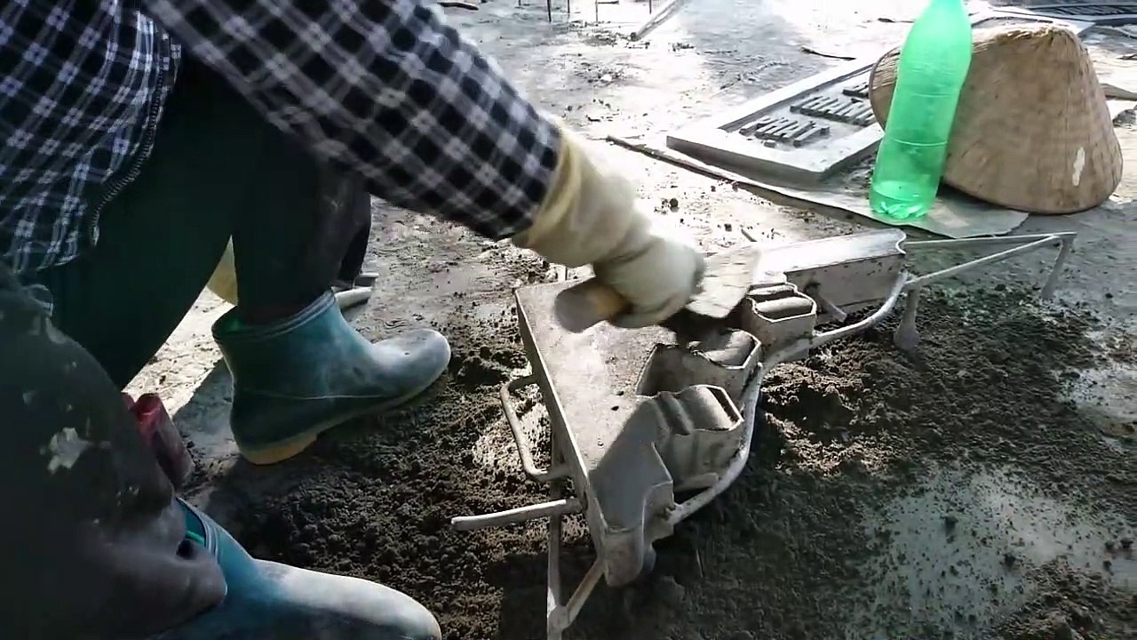 Quick and easy casting cement  - Casting techniques using dry sand and cement