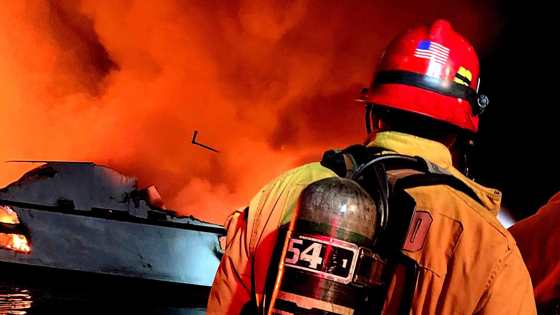 California boat fire: 8 dead, dozens missing in US