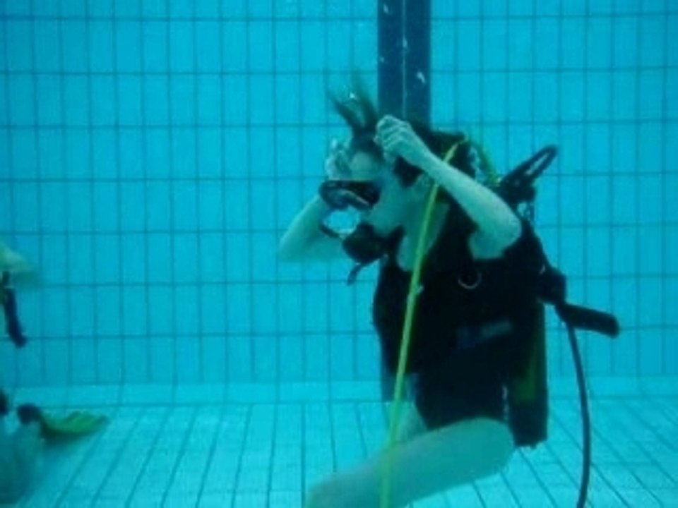 Fév 08_Plongée enfants_Cerceau + vidage masque