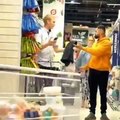 Une blague, réalisée dans un supermarché, bien réussie