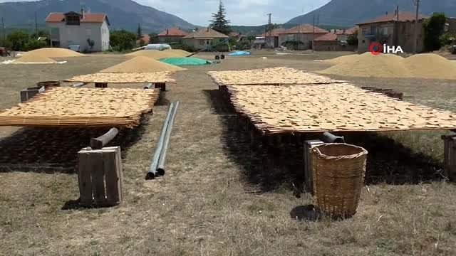 - Konya'da asırlık gelenek 'tarhana' mesaisi başladı