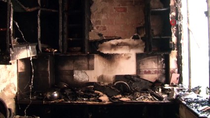 Cezaevi firarisi yangın çıkardığı evden çıkan eşini tüfekle vurup öldürdü