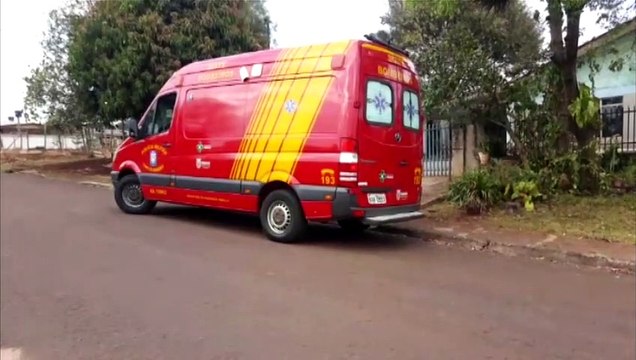 Menina de três anos é socorrida pelo Siate no Bairro Santa Felicidade