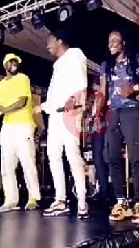 Withiakh pouss : La nouvelle danse de Wally Seck et Eumeudy Badiane qui va faire le buzz