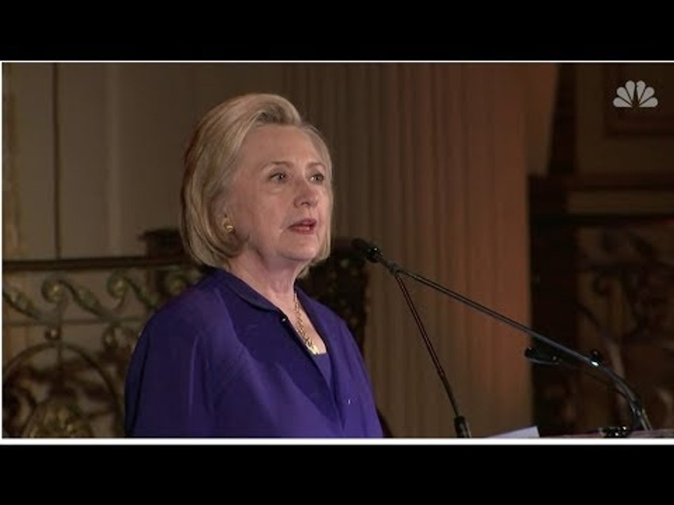 Hillary Clinton cite elle aussi la Bible pour dénoncer la "tolérance zéro" de Trump