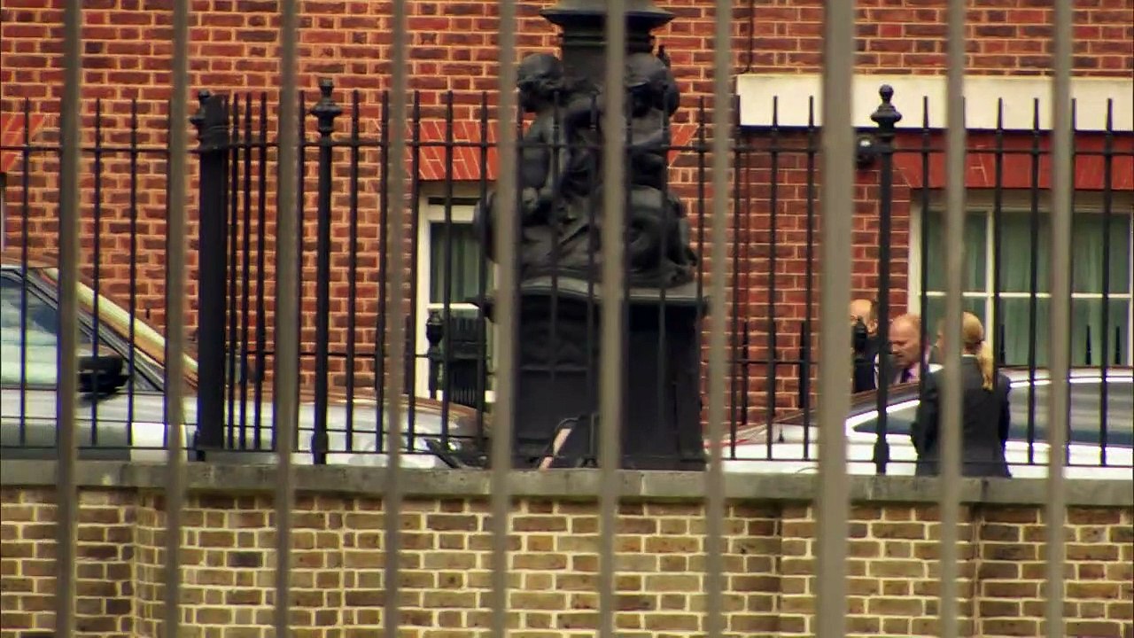 Boris Johnson leaves Downing St for Parliament