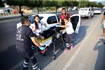 Eşiyle tartışan hamile kadın kendini otomobilden attı