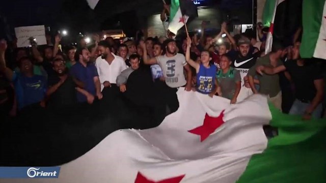 مظاهرات في ريف إدلب تدعو لإسقاط الأسد والجولاني وخروج هيئة تحرير الشام - هنا سوريا