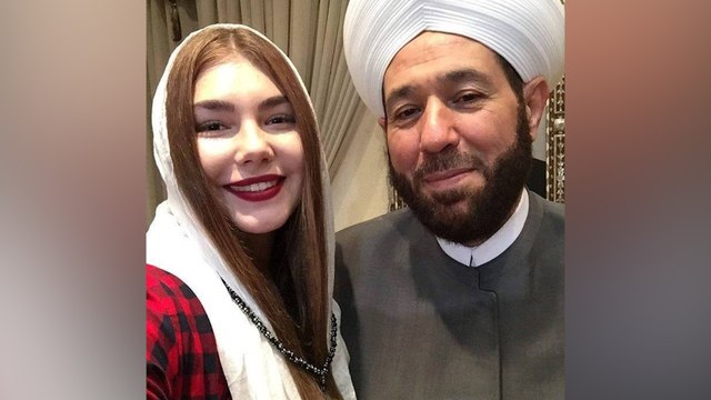 بماذا وصف مفتي بشار الأسد بدر الدين حسون اللاجئين السوريين؟ - هنا سوريا