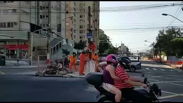 Obras na Leitão da Silva congestionam trânsito nas avenidas Beira Mar e Cezar Hilal