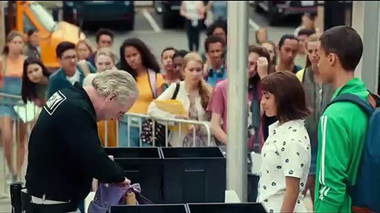 Dora and the Lost City of Gold - Official Trailer - Paramount Pictures (1)