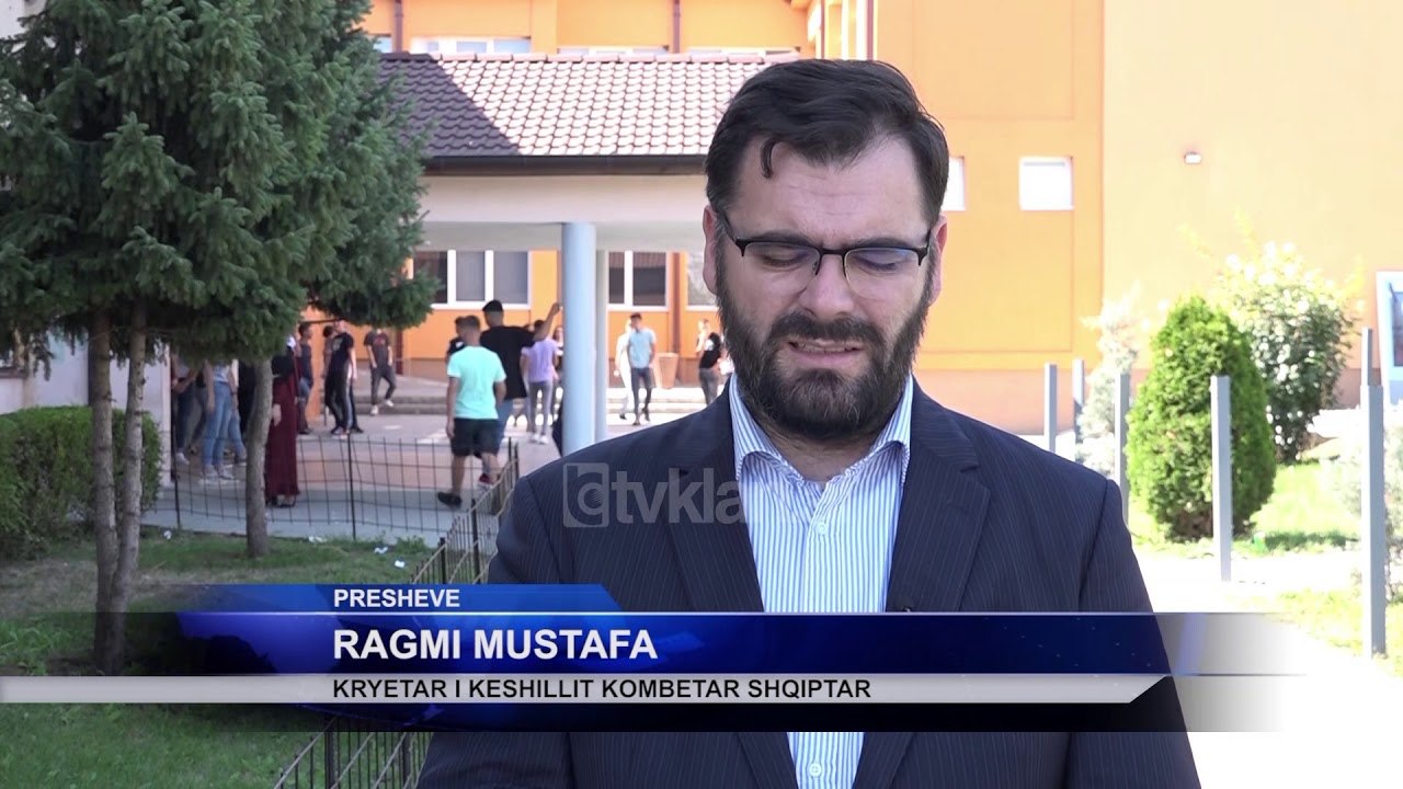 Shkollat ofrojne kushte primitive