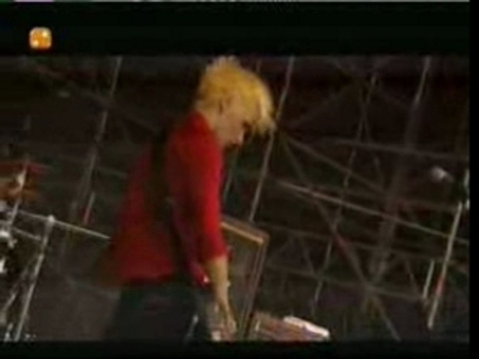 Muse - Minimum (live at Eurockéennes De Belford 2000)