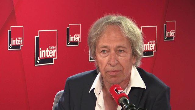 Pascal Bruckner : Les gilets jaunes, c'était souvent des gens plutôt âgés, qui plutôt que de s'abrutir devant la télé, cette tisane des yeux, se sont retrouvés entre eux pour passer des nuits entières à discuter et refaire le monde