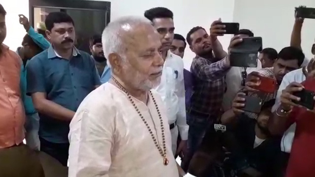 छात्रा के आरोपों के बाद पहली बार मीडिया के सामने आए स्वामी चिन्मयानंद, किए ये खुलासे