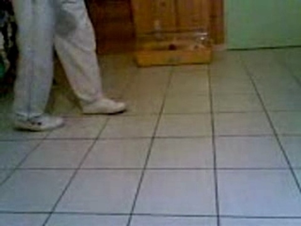 jonathan en mOde moonwalk