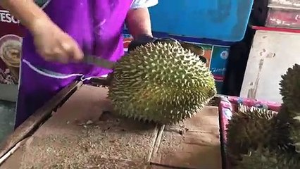 Durian Slicing Technique | How to Cut Durian